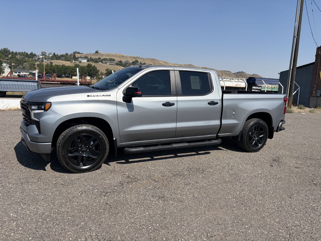 2023 Chevrolet Silverado 1500 Image 2