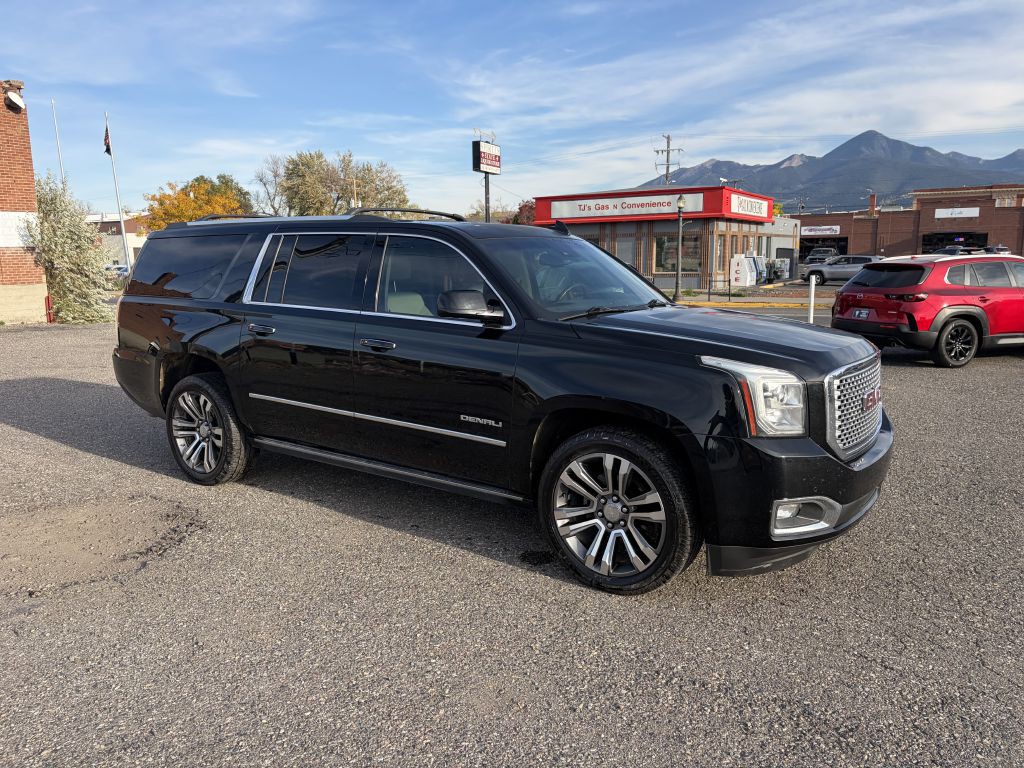2017 GMC Yukon Image 3