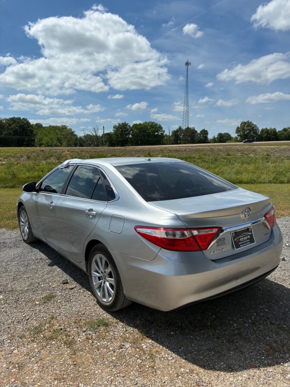 2016 Toyota Camry Image 4
