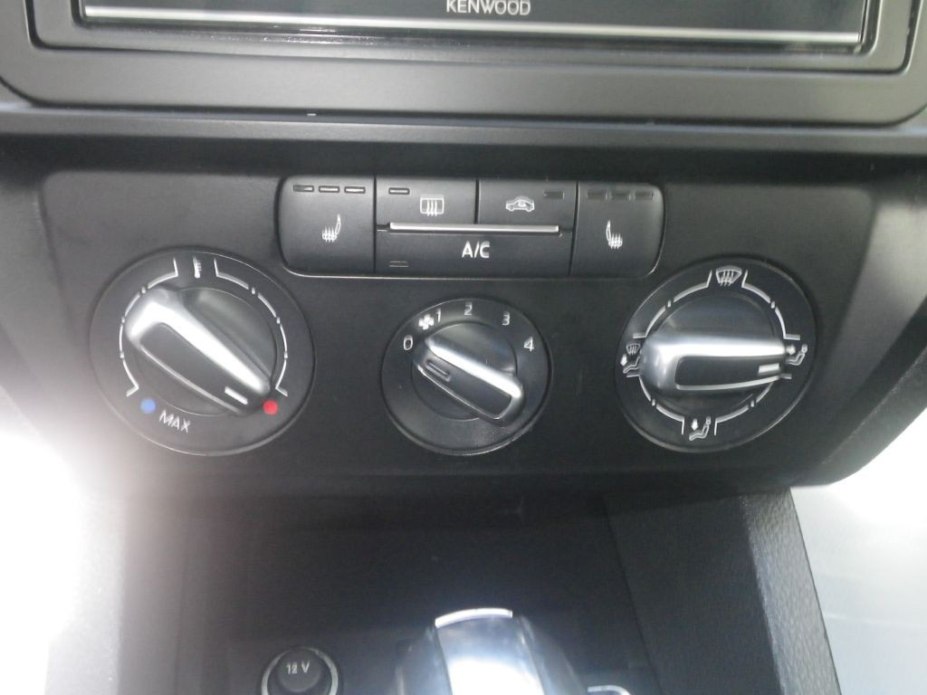 2017 Volkswagen Jetta Image 12