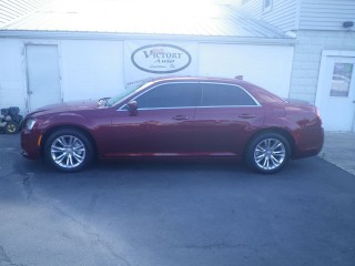 Image for 2017 Chrysler 300 Limited ID: 6656666