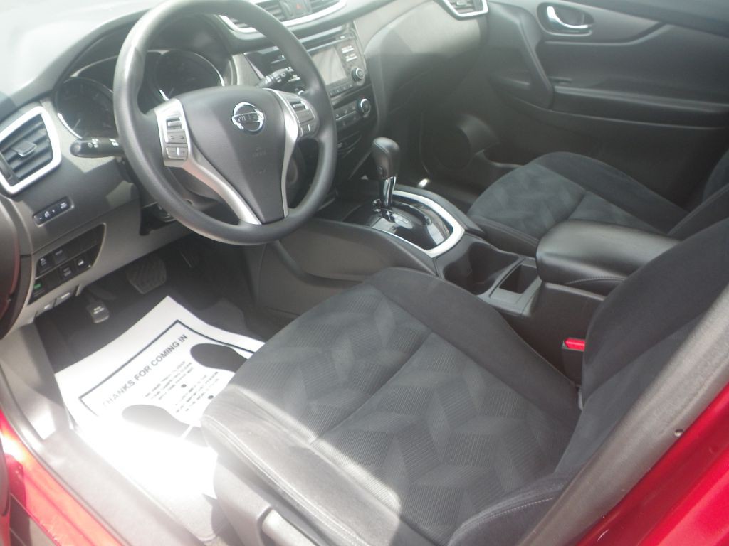 2016 Nissan Rogue Image 10