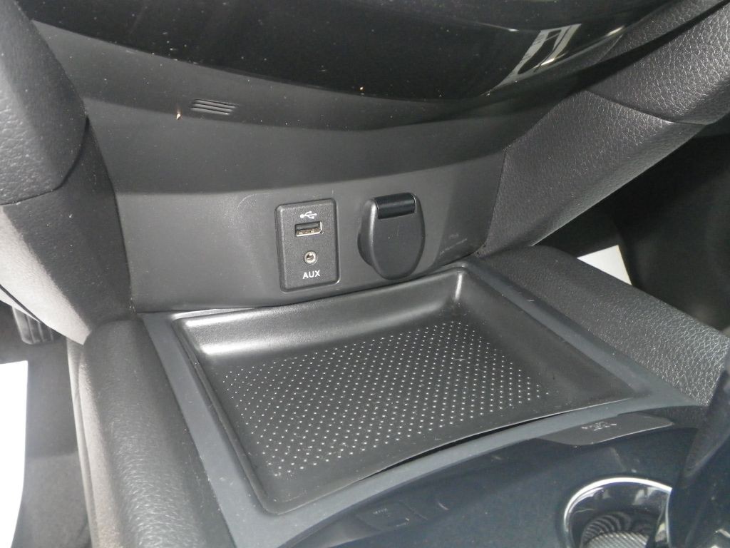 2016 Nissan Rogue Image 14