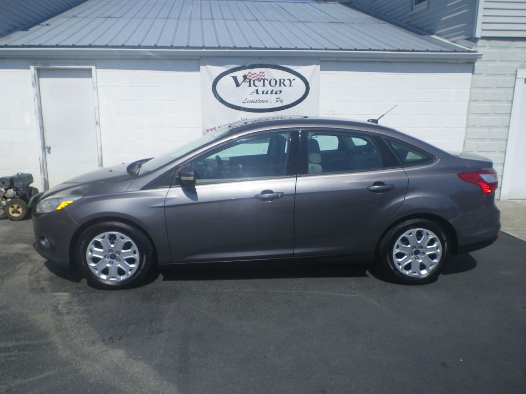 2012 Ford Focus Image 1