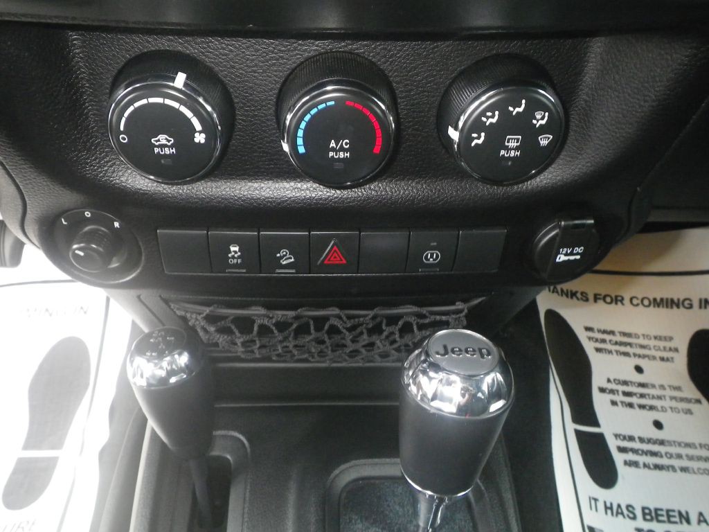 2016 Jeep Wrangler Unlimited Image 12