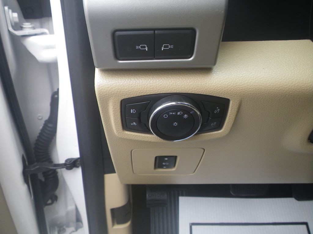 2017 Ford F-150 Image 16
