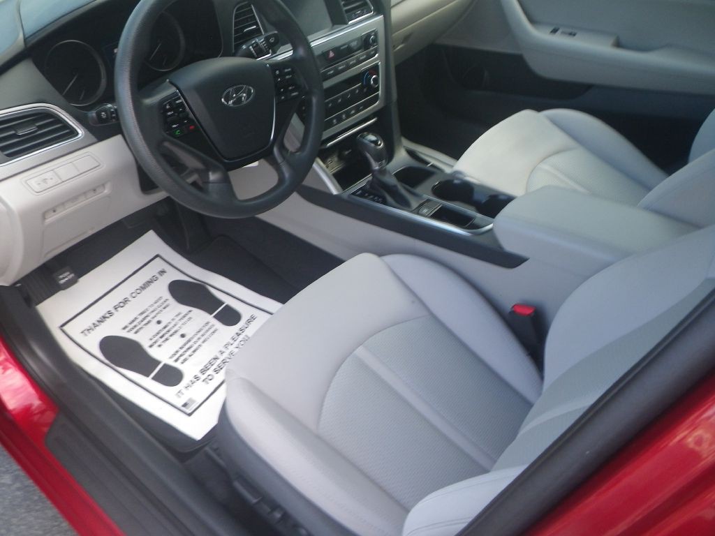 2016 Hyundai Sonata Image 9