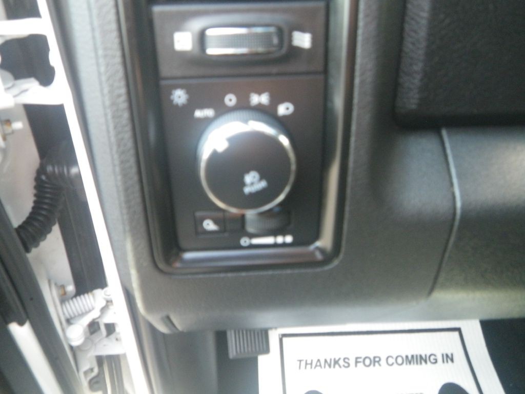 2017 RAM 1500 Image 15