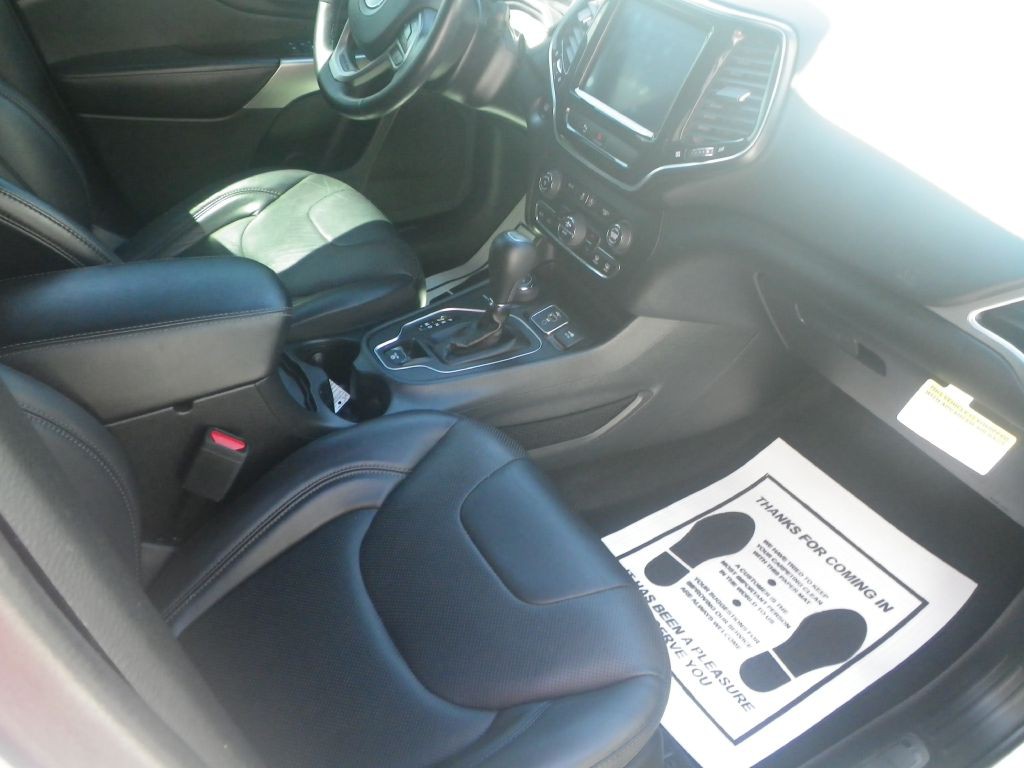 2019 Jeep Cherokee Image 10
