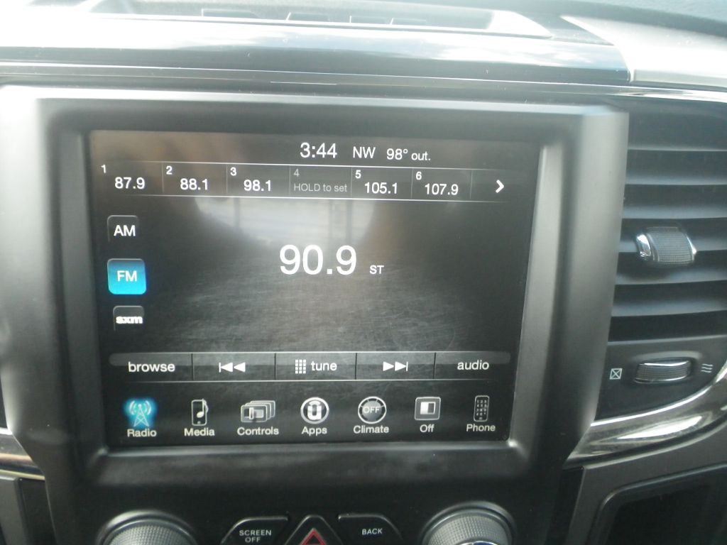 2016 RAM 1500 Image 19