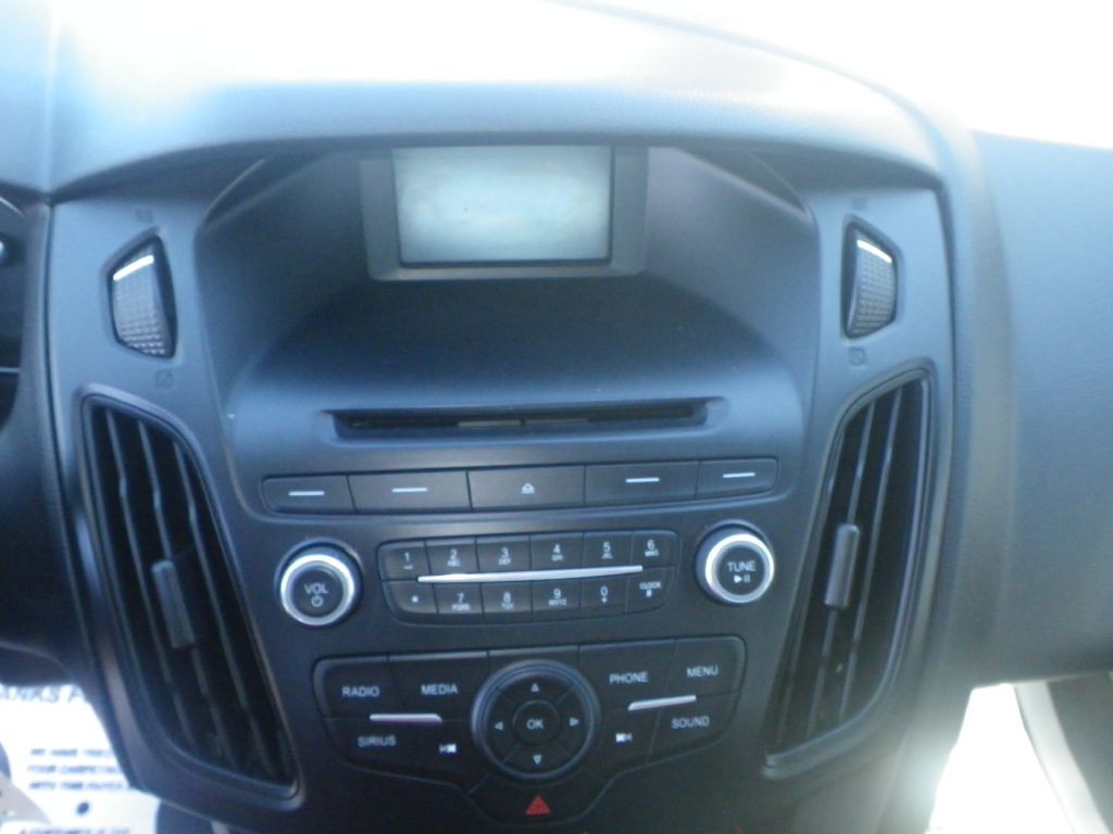 2015 Ford Focus Image 15