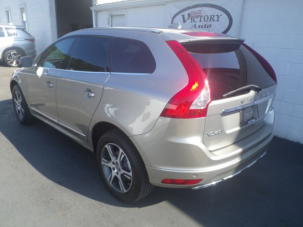 2015 Volvo XC60 Image 4