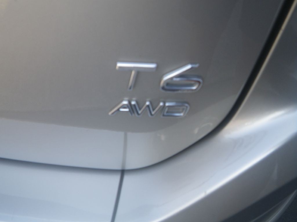 2015 Volvo XC60 Image 7