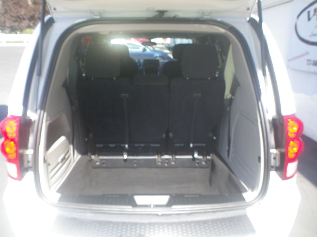 2016 Dodge Grand Caravan Image 6