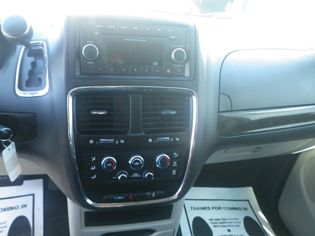 2016 Dodge Grand Caravan Image 11