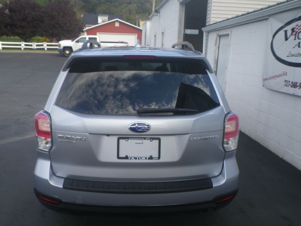 2018 Subaru Forester Image 5