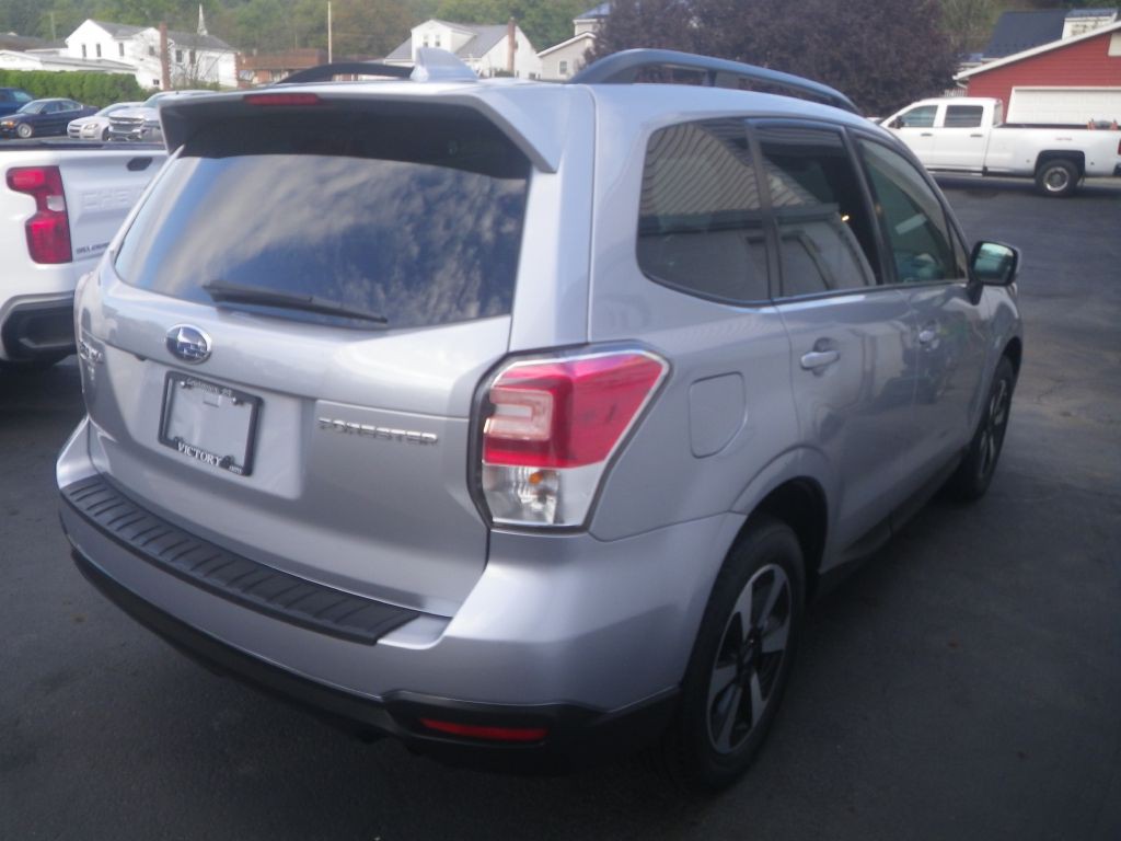 2018 Subaru Forester Image 6