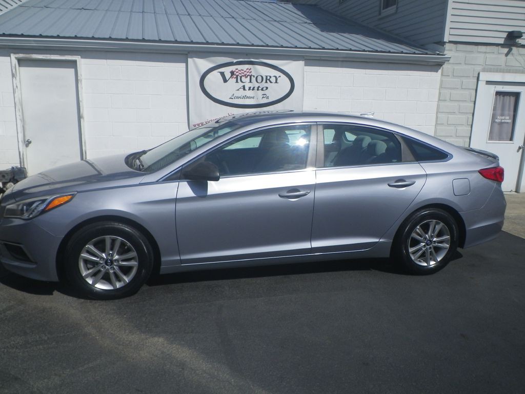 2017 Hyundai Sonata Image 1