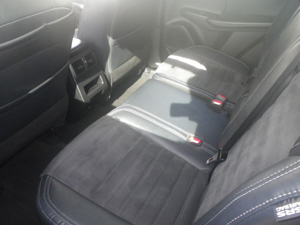 2022 Mitsubishi Outlander Image 9