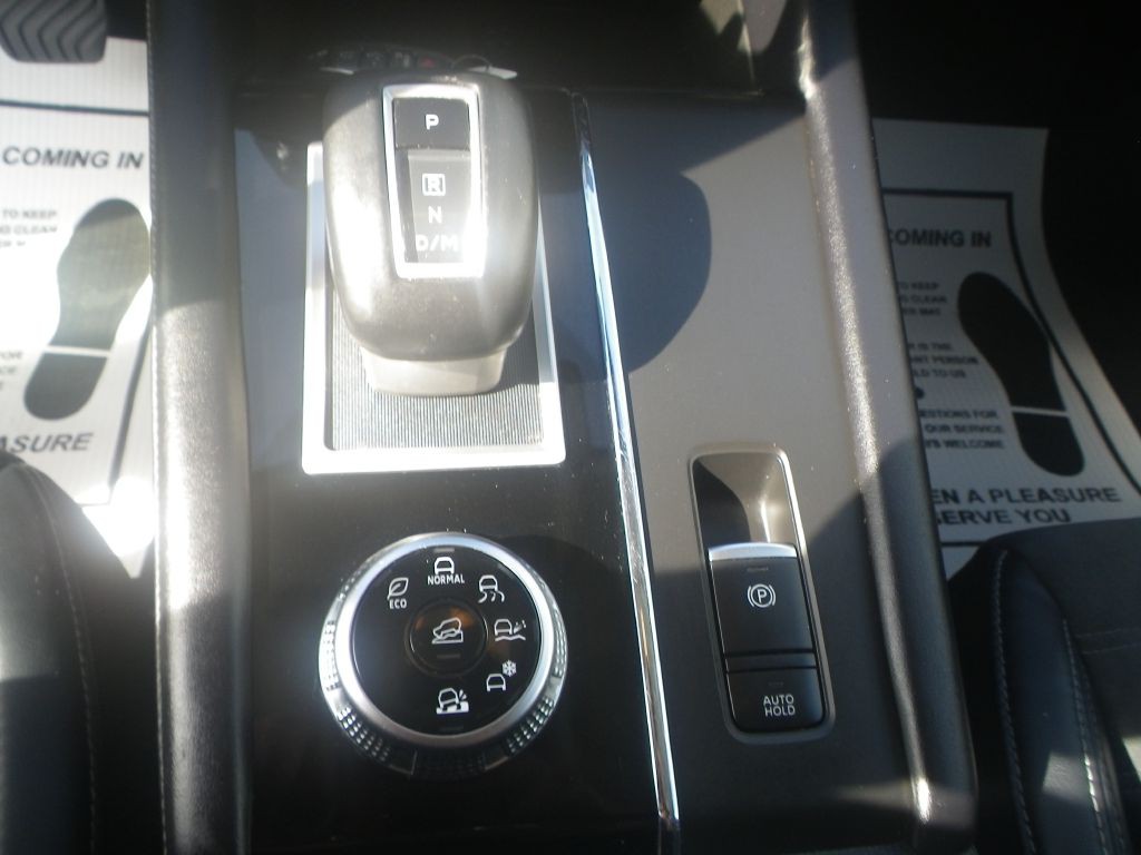 2022 Mitsubishi Outlander Image 17