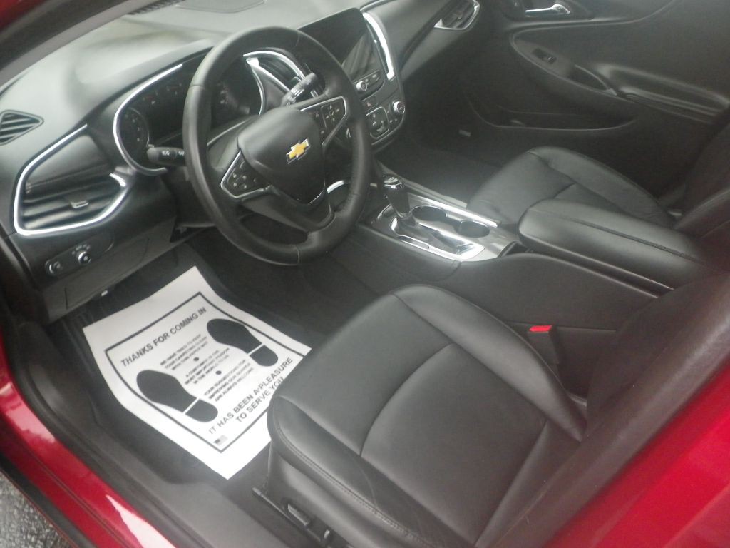 2017 Chevrolet Malibu Image 9