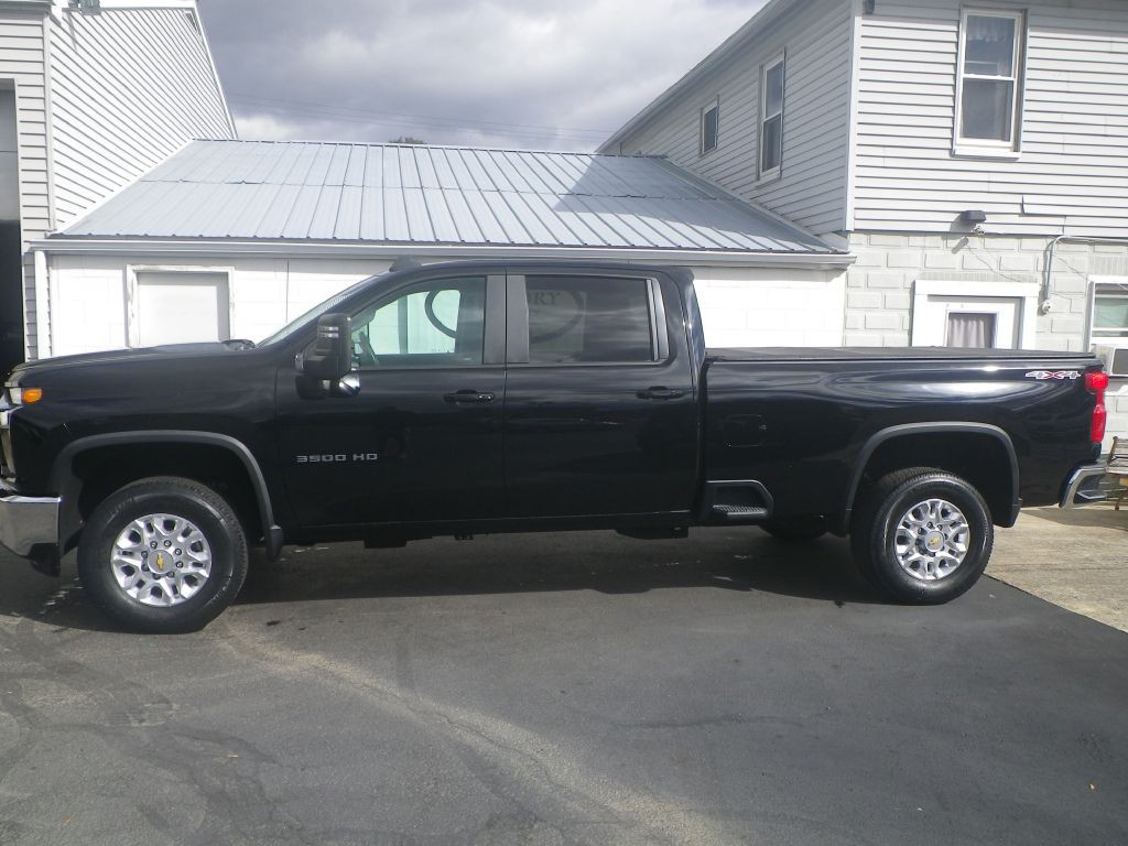 2022 Chevrolet Silverado 1500 Image 1