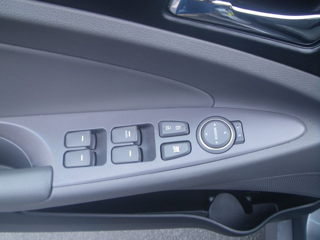 2014 Hyundai Sonata Image 10