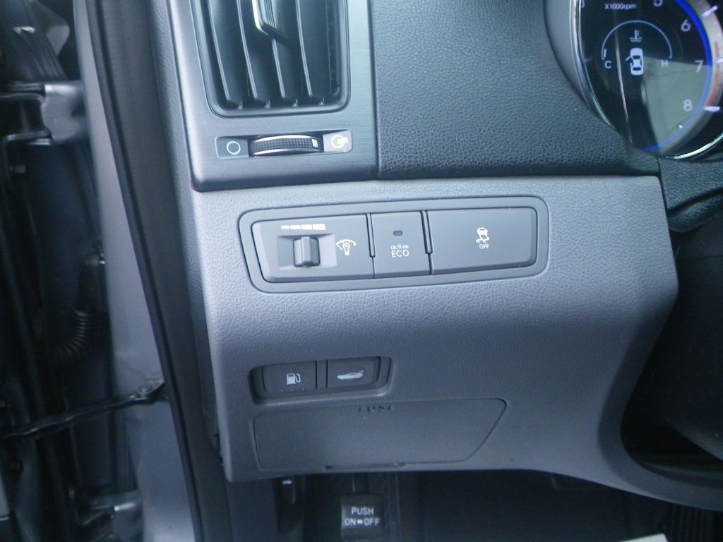 2014 Hyundai Sonata Image 12