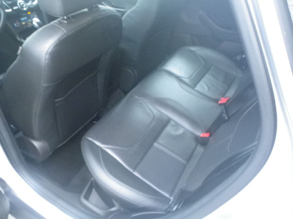 2015 Ford Focus Image 8