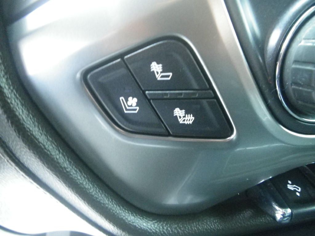 2016 Chevrolet Silverado 1500 Image 18