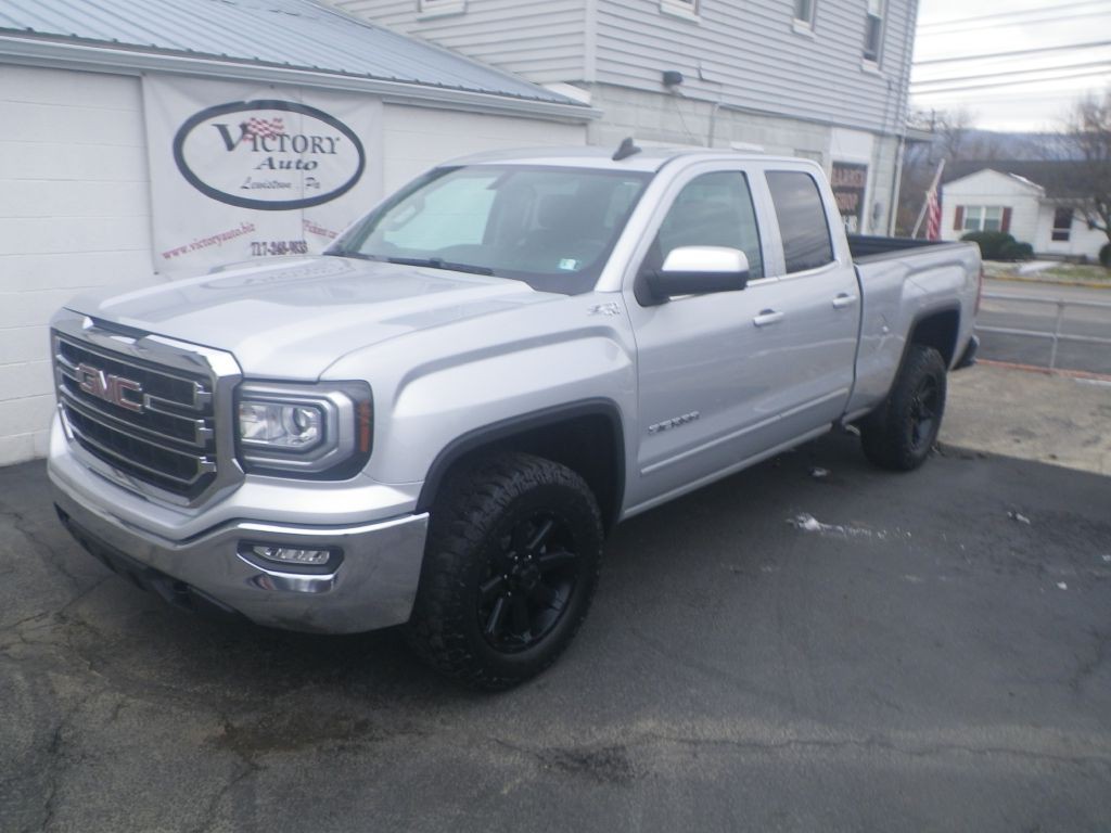 2018 GMC Sierra Image 2