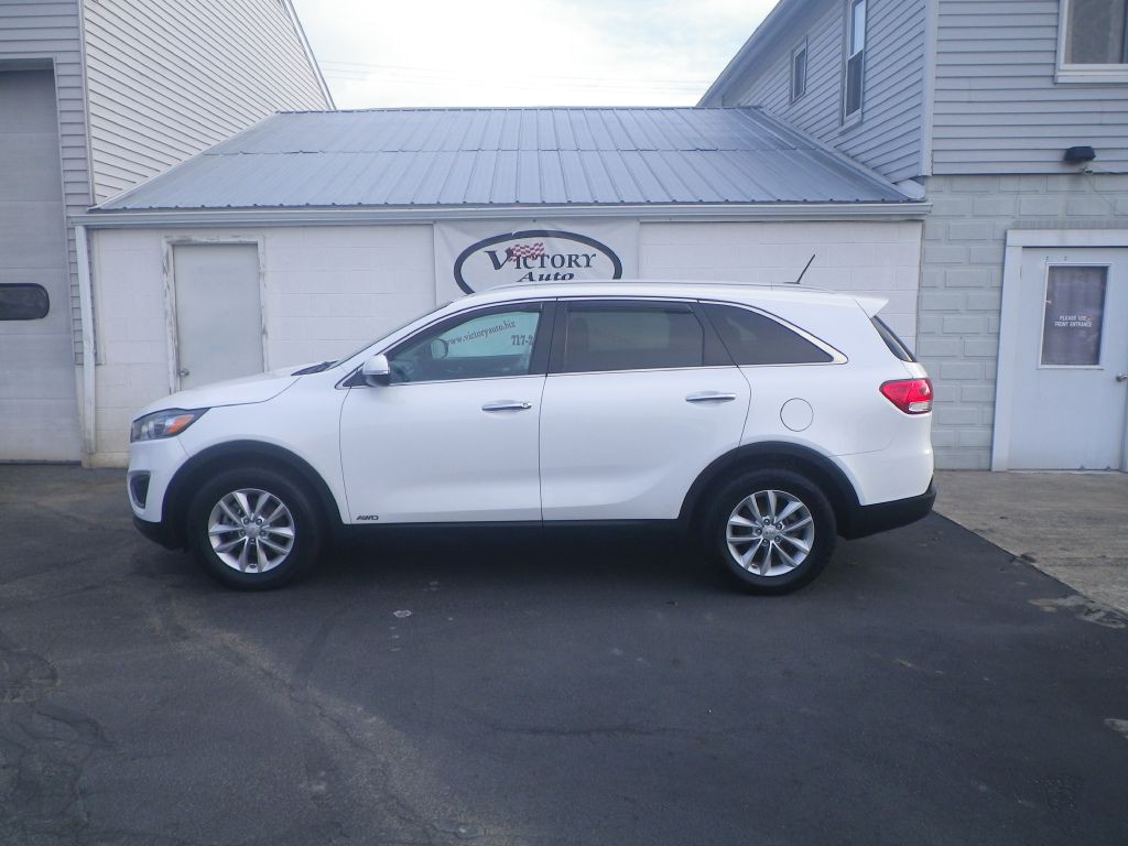 2017 Kia Sorento Image 1