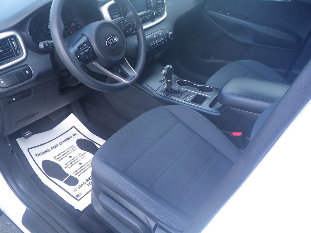 2017 Kia Sorento Image 10