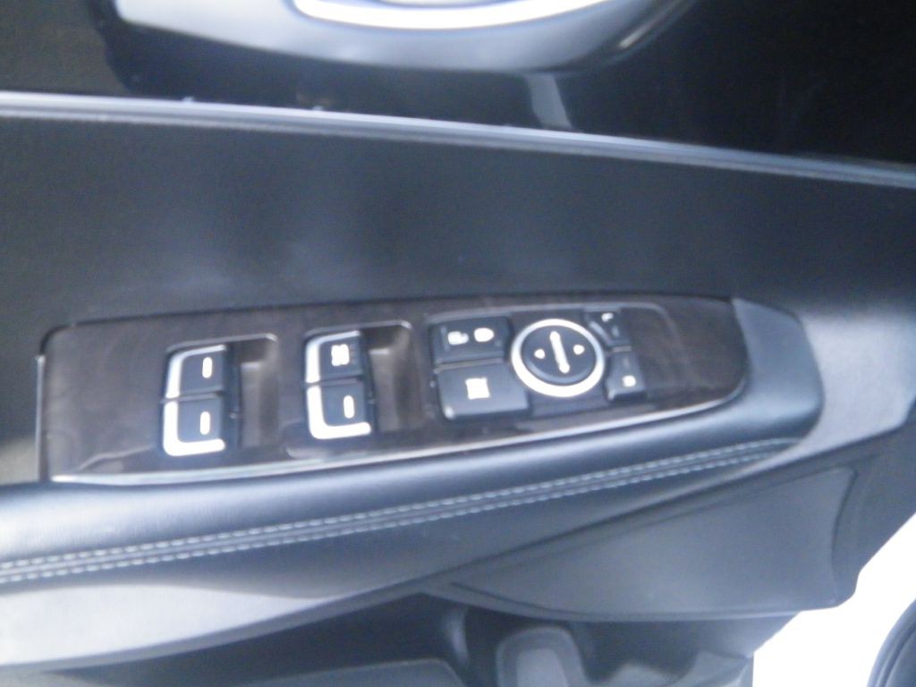 2017 Kia Sorento Image 11