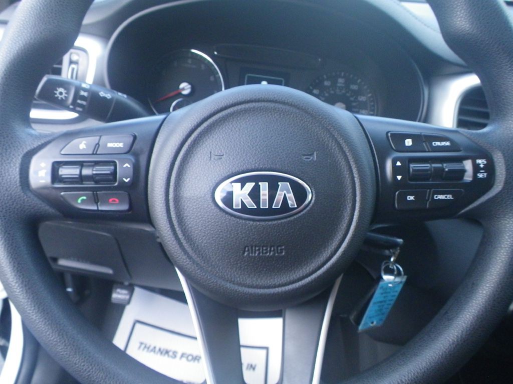 2017 Kia Sorento Image 13