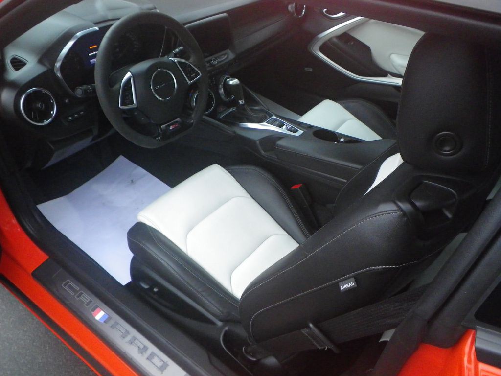2020 Chevrolet Camaro Image 8