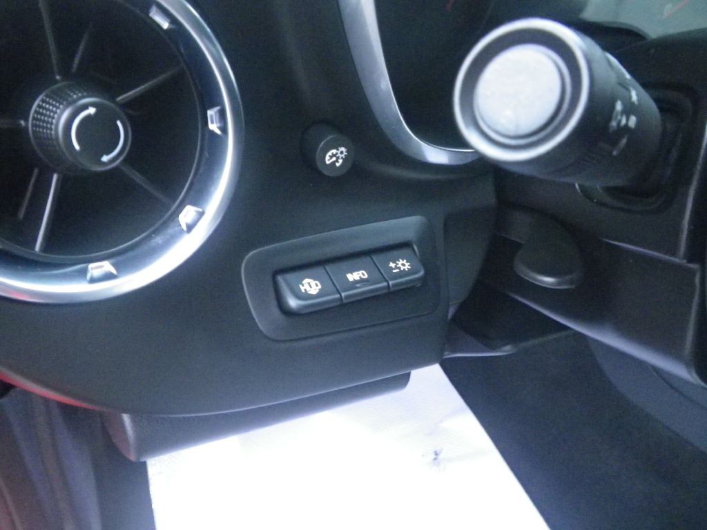 2020 Chevrolet Camaro Image 11