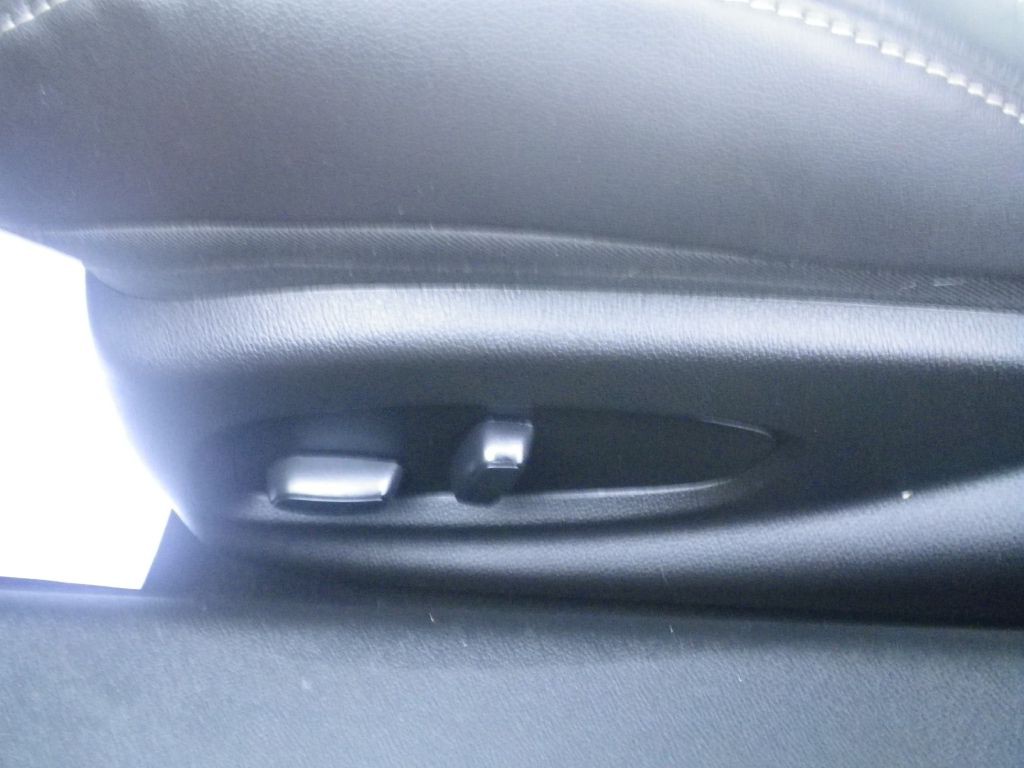 2020 Chevrolet Camaro Image 12