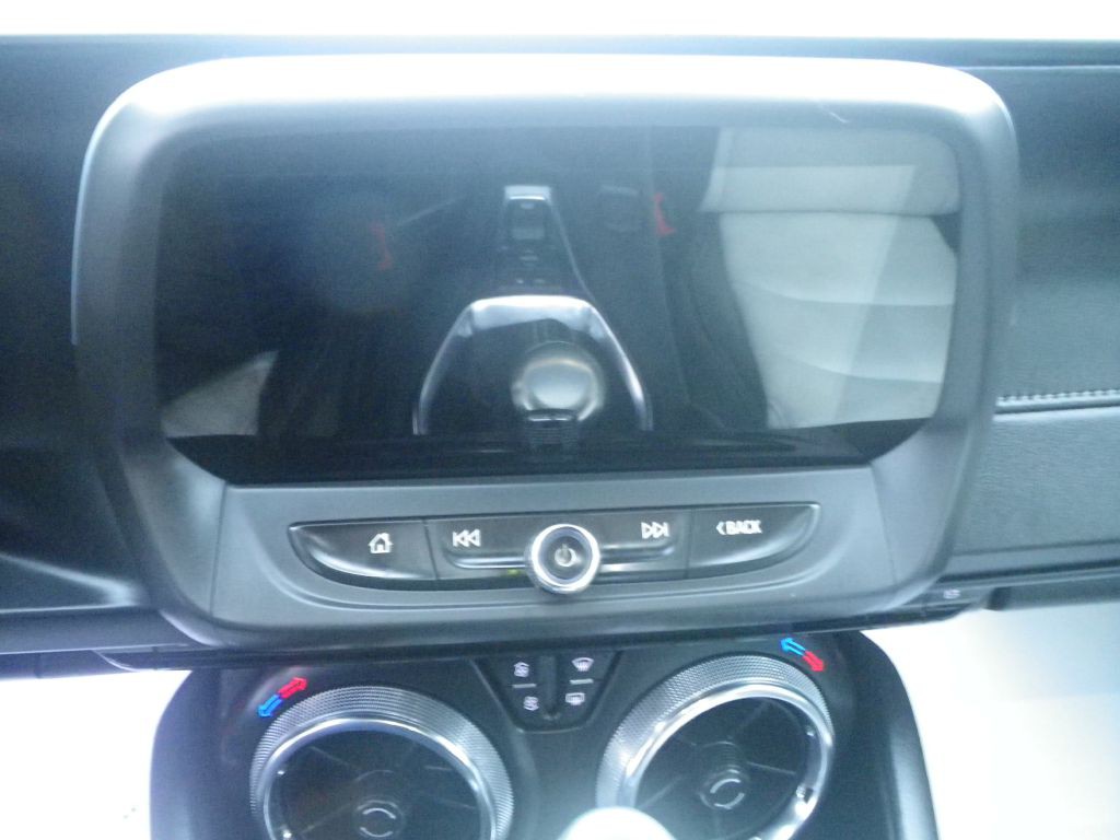 2020 Chevrolet Camaro Image 14