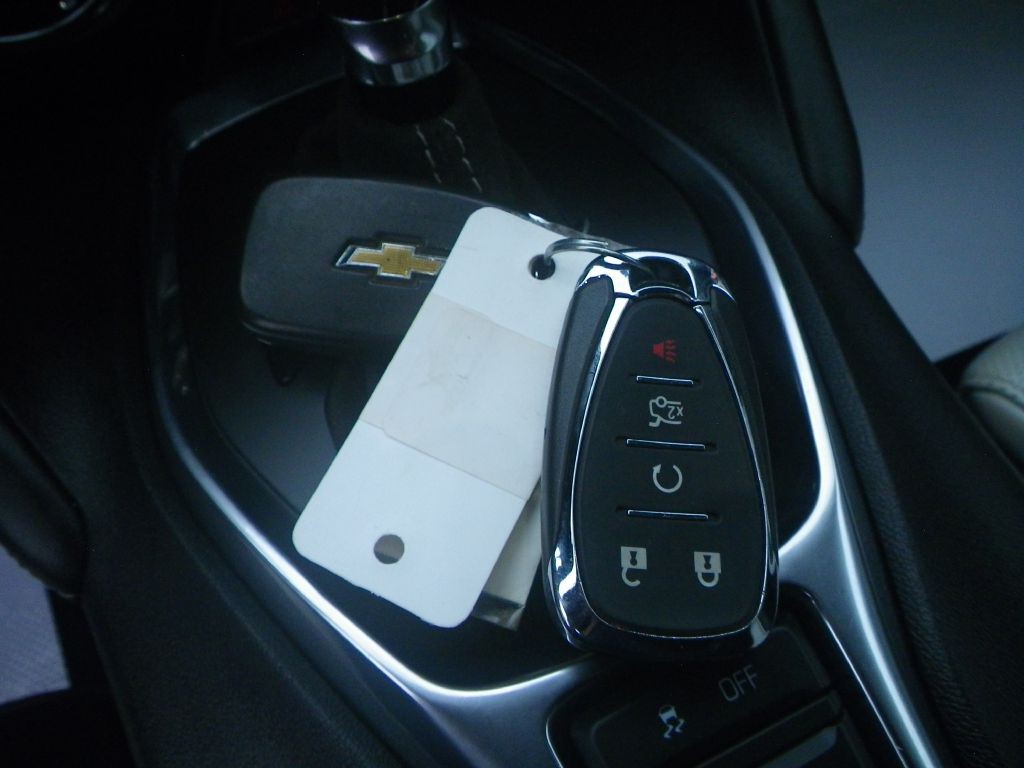 2020 Chevrolet Camaro Image 17