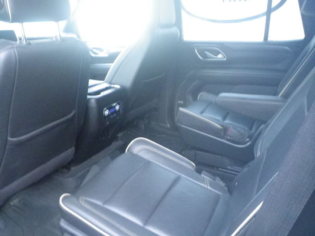 2022 GMC Yukon Image 9