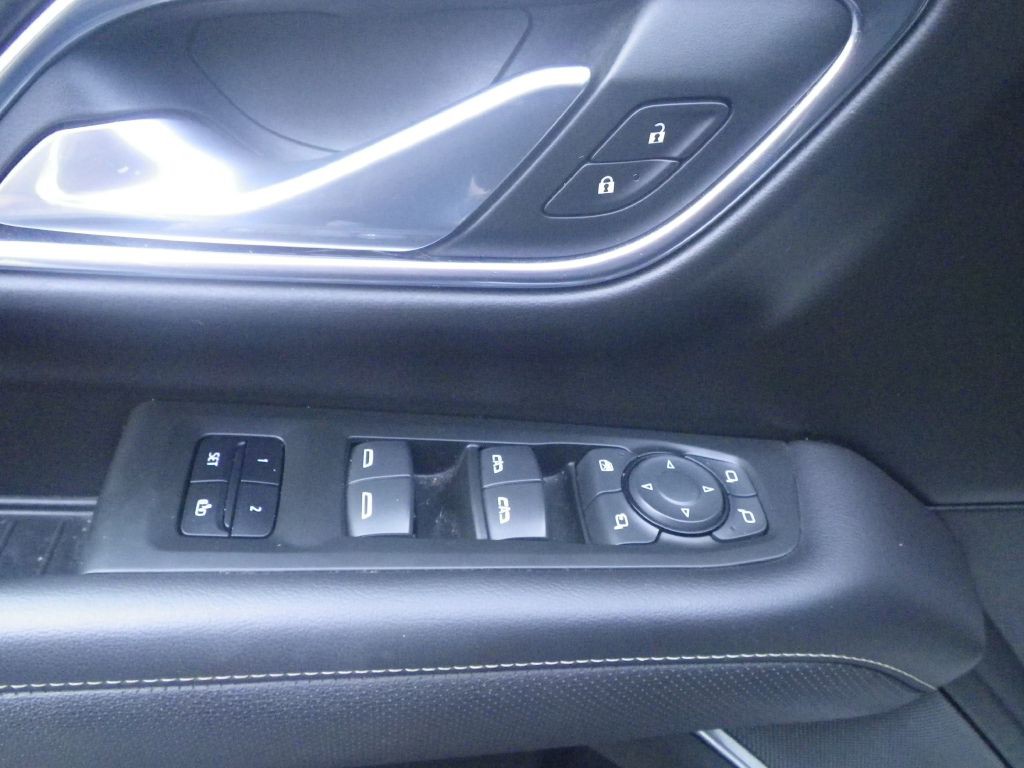 2022 GMC Yukon Image 12