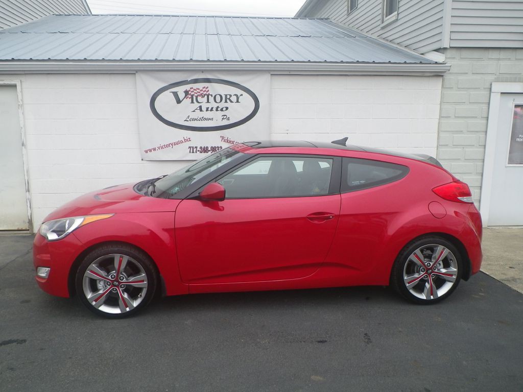 2013 Hyundai Veloster Image 1