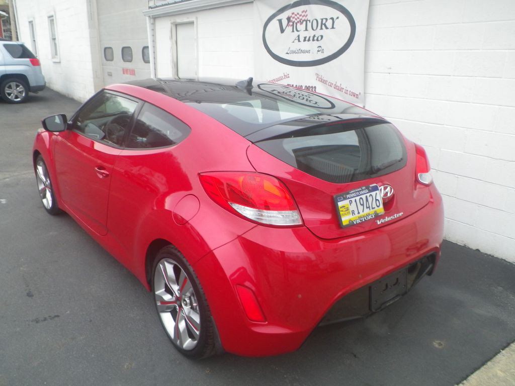 2013 Hyundai Veloster Image 4