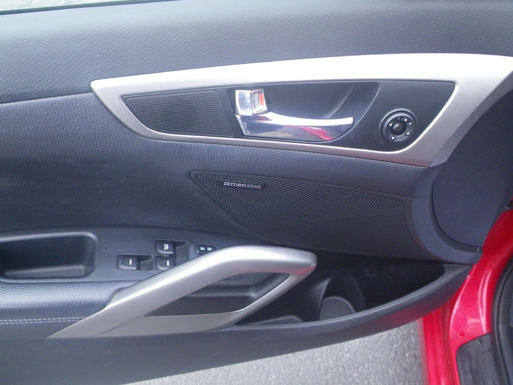 2013 Hyundai Veloster Image 11