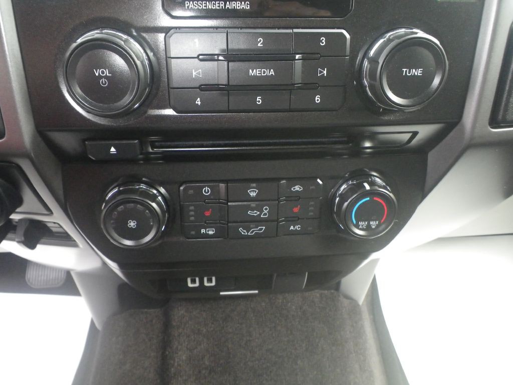 2016 Ford F-150 Image 17