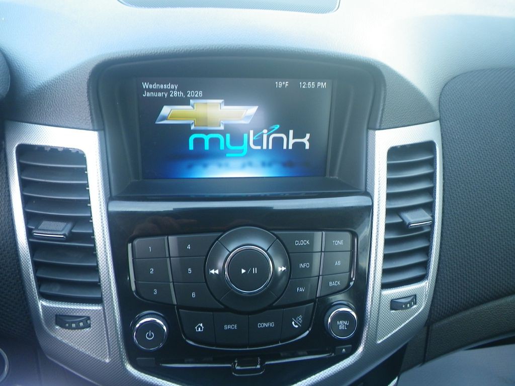 2015 Chevrolet Cruze Image 17