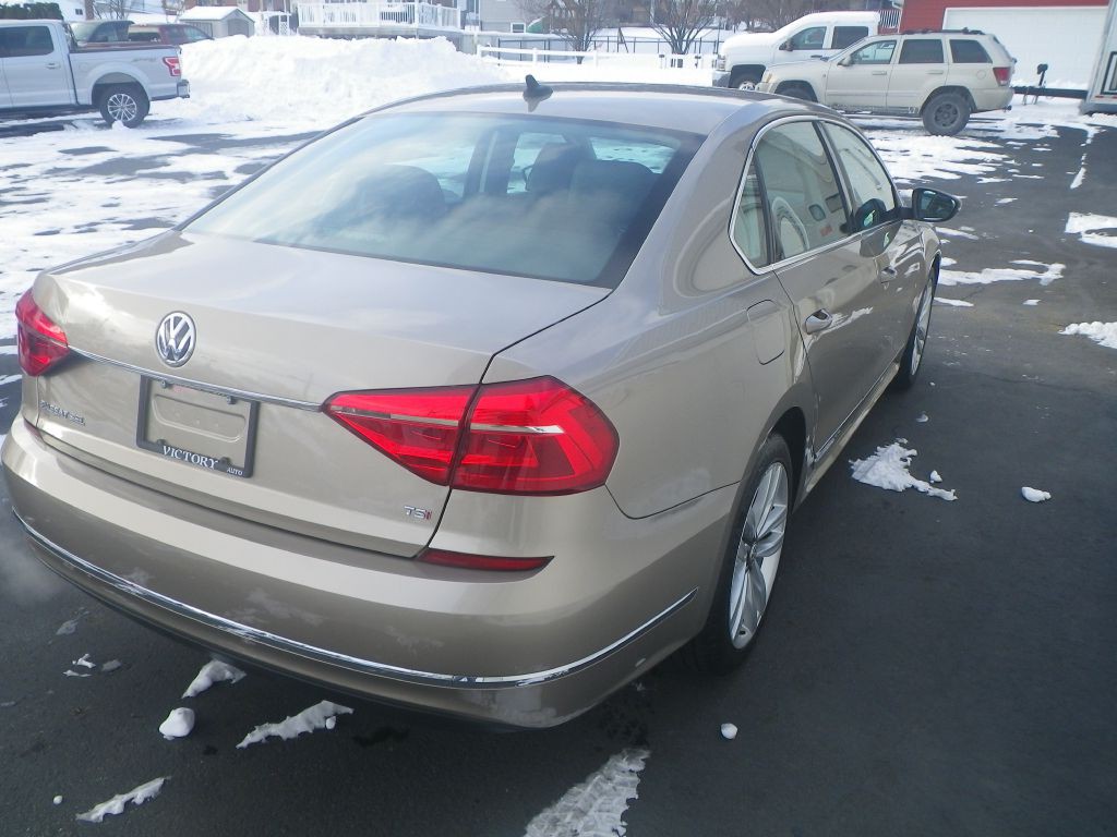2016 Volkswagen Passat Image 6