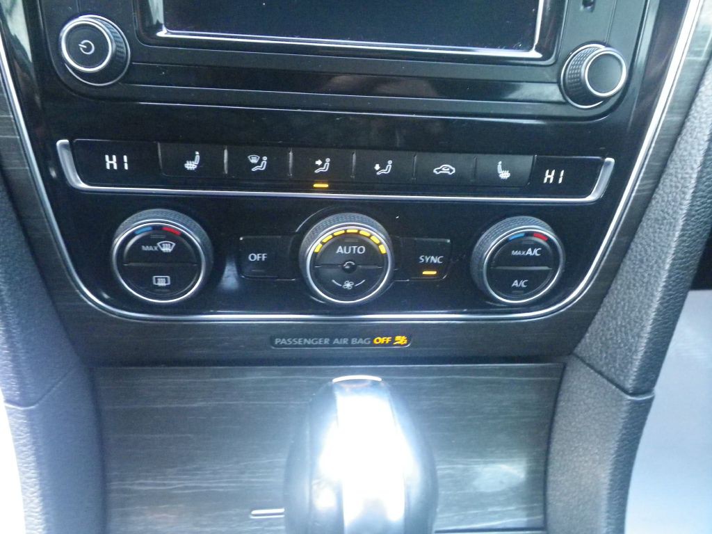 2016 Volkswagen Passat Image 15