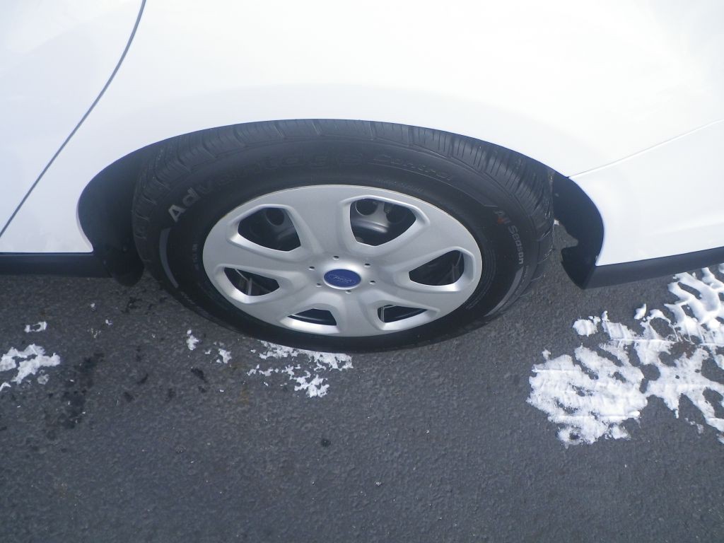 2012 Ford Focus Image 7